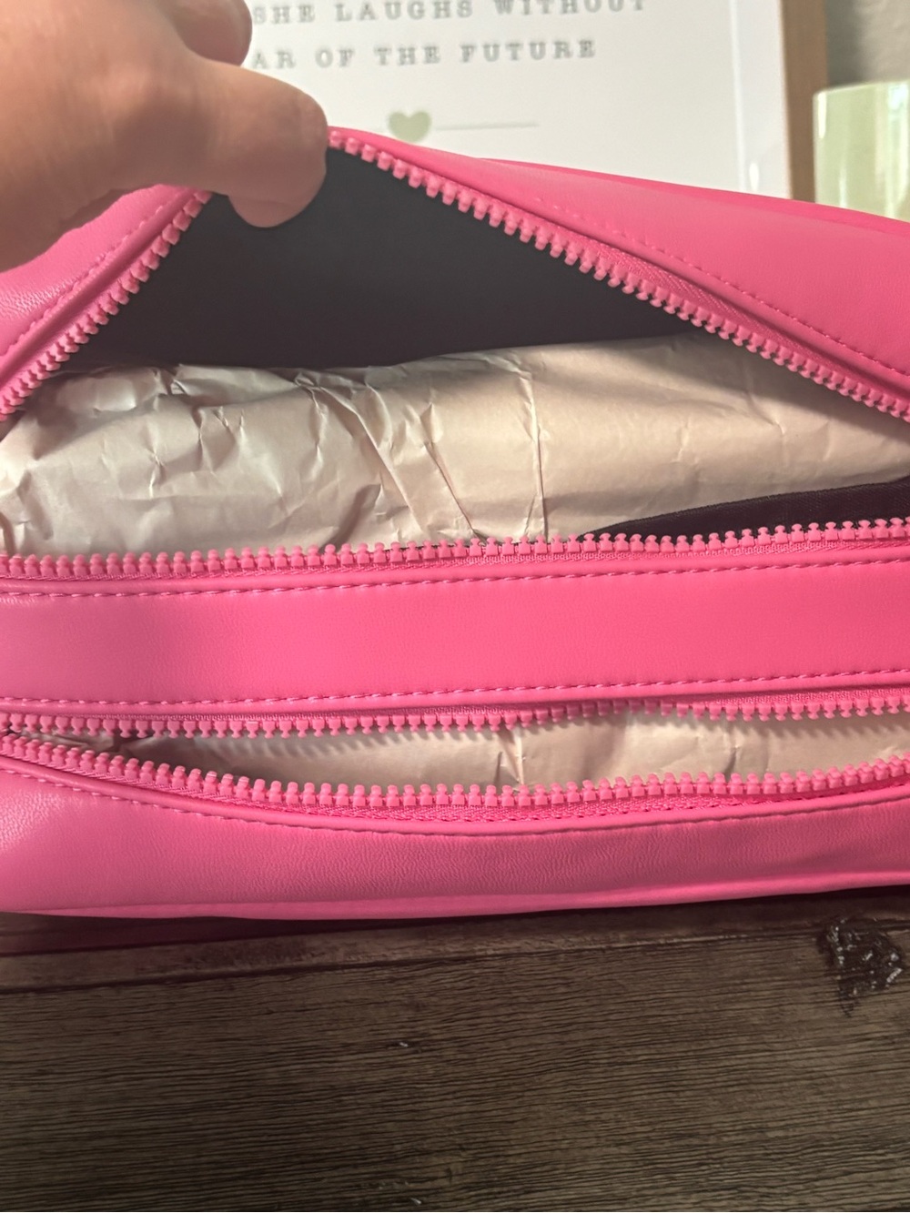 Steven Madden Jumbo Wristlet / Cosmetic Bag Beauty Bundle - Picture 7 of 15